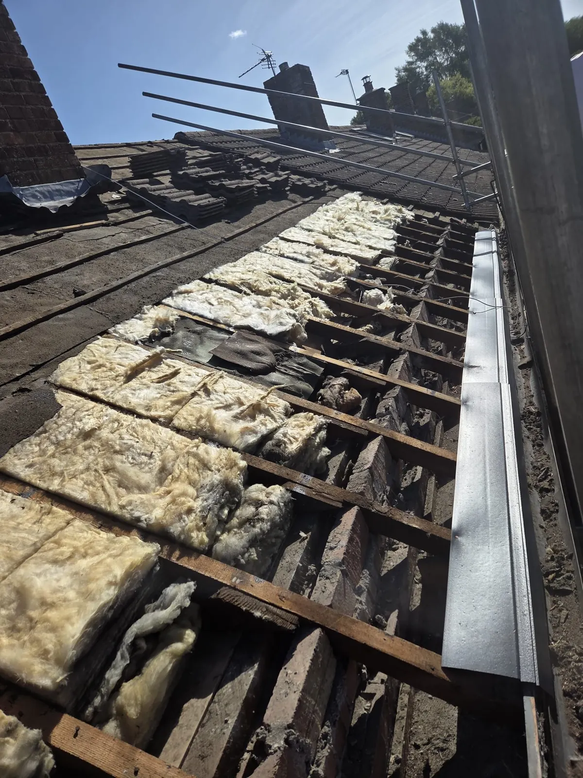 Emergency Roof Repairs by SLW Roofing